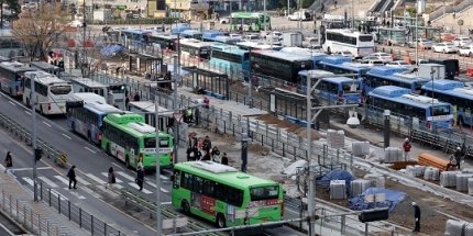 서울시내 버스 97.6% 운행 중지 (지하철 증회, 무료셔틀 운행)