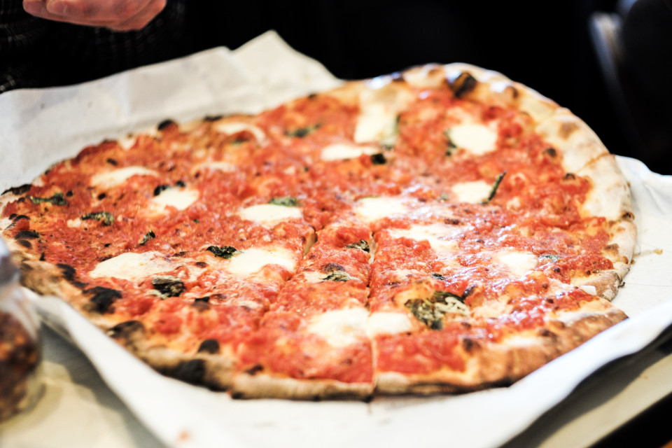 시카고 피자부터 뉴욕 피자까지! 미국의 다양한 피자 스타일, 시보드 블로그