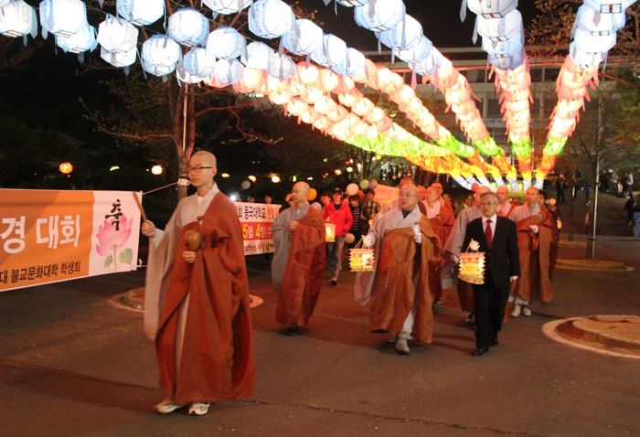 경주 동국대, 불기 2555년 부처님 오신 날 봉축 점등식 봉행