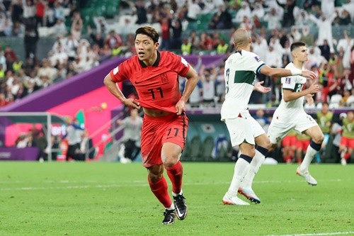 한국, 포르투갈에 2-1 역전승…16강 진출 [2022 카타르 월드컵]